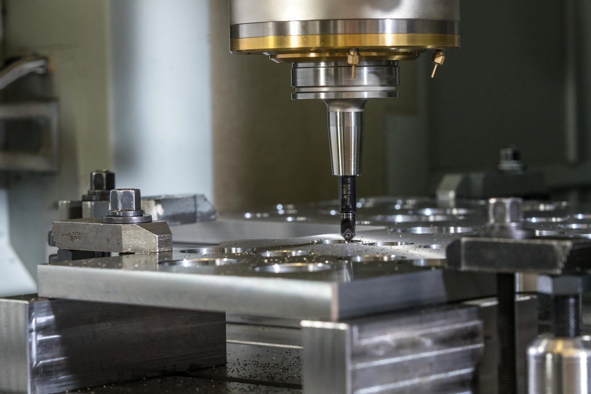 Обработка заготовки на вертикальном обрабатывающем центре