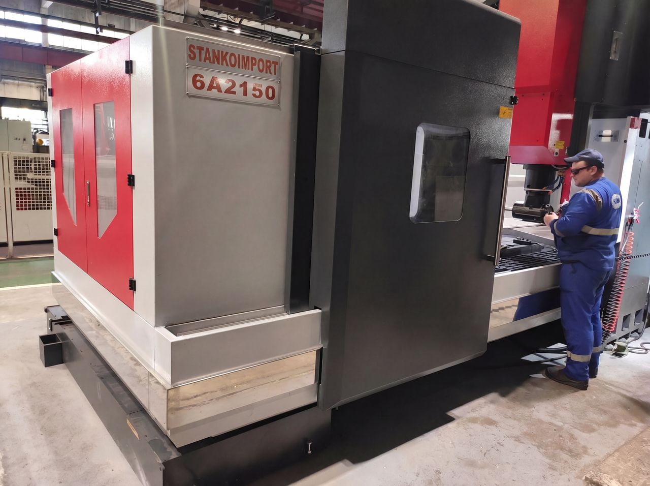 Продольно-фрезерный станок с ЧПУ FANUC 6А2150, ракурс 2